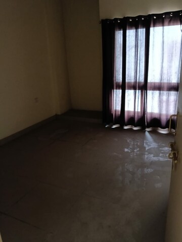 Room in 6 BHK Apartment at UPAVP Ganga Yamuna And Hindon Enclave, Pratap Vihar – for Rent