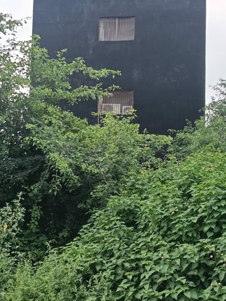 Garden, vishal-sahakari-awas-samiti  120 Sq.Yd. Plot In Siddharth Vihar Ghaziabad 9115702