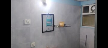 Room in 3 BHK Apartment at Paramount Emotions, Sector 1 Greater Noida – for Rent