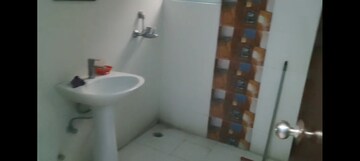Bathroom in 3 BHK Apartment at Paramount Emotions, Sector 1 Greater Noida – for Rent