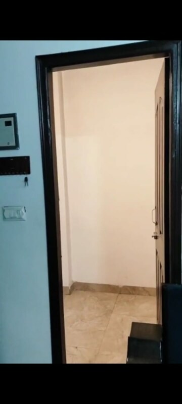 Building Lobby in 3 BHK Builder Floor at Vikram Siddharth Vihar Residency, Siddharth Vihar – for Sale