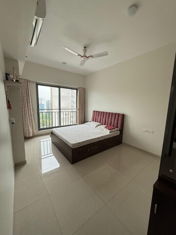 Bedroom in 2 BHK Apartment at Kalpataru Bliss, Santacruz East – for Rent