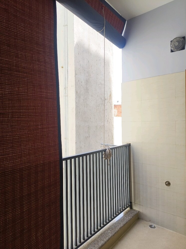 Balcony, dlf-the-princeton-estate 2 Bedroom 964 Sq.Ft. Apartment In Dlf Phase V Gurgaon 9115776