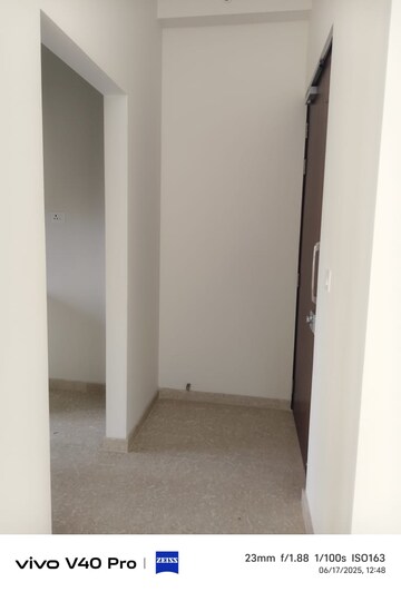 Room in 2 BHK Apartment at Piramal Mahalaxmi, Mahalaxmi – for Rent