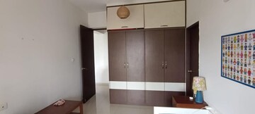 Room in 2 BHK Apartment at Vaswani 36 AB Anand Bhavan, Bandra West – for Rent