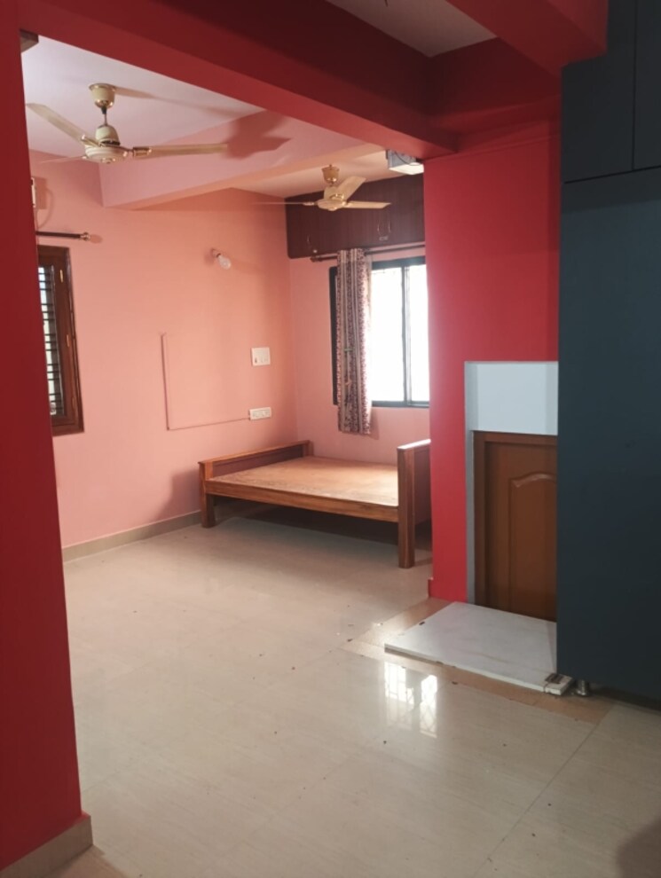 Room, shanthi nagar 3 Bedroom 1500 Sq.Ft. Builder Floor In Shanthi Nagar Bangalore 9115908