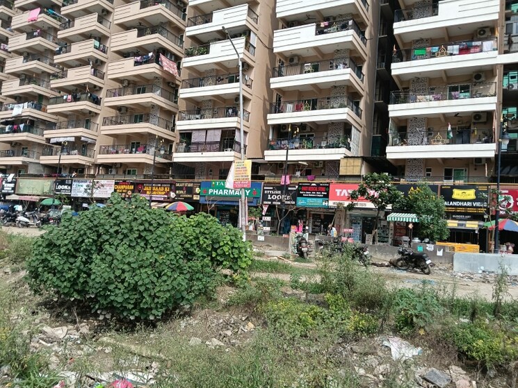 Exterior View, midpoint-mart Commercial Office Space in IT/SEZ 350 Sq.Ft. In Siddharth Vihar Ghaziabad 9115891