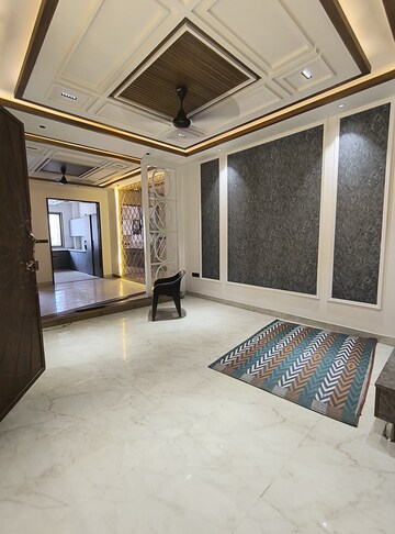 Balcony in 4 BHK Builder Floor at Green Fields Colony – for Rent