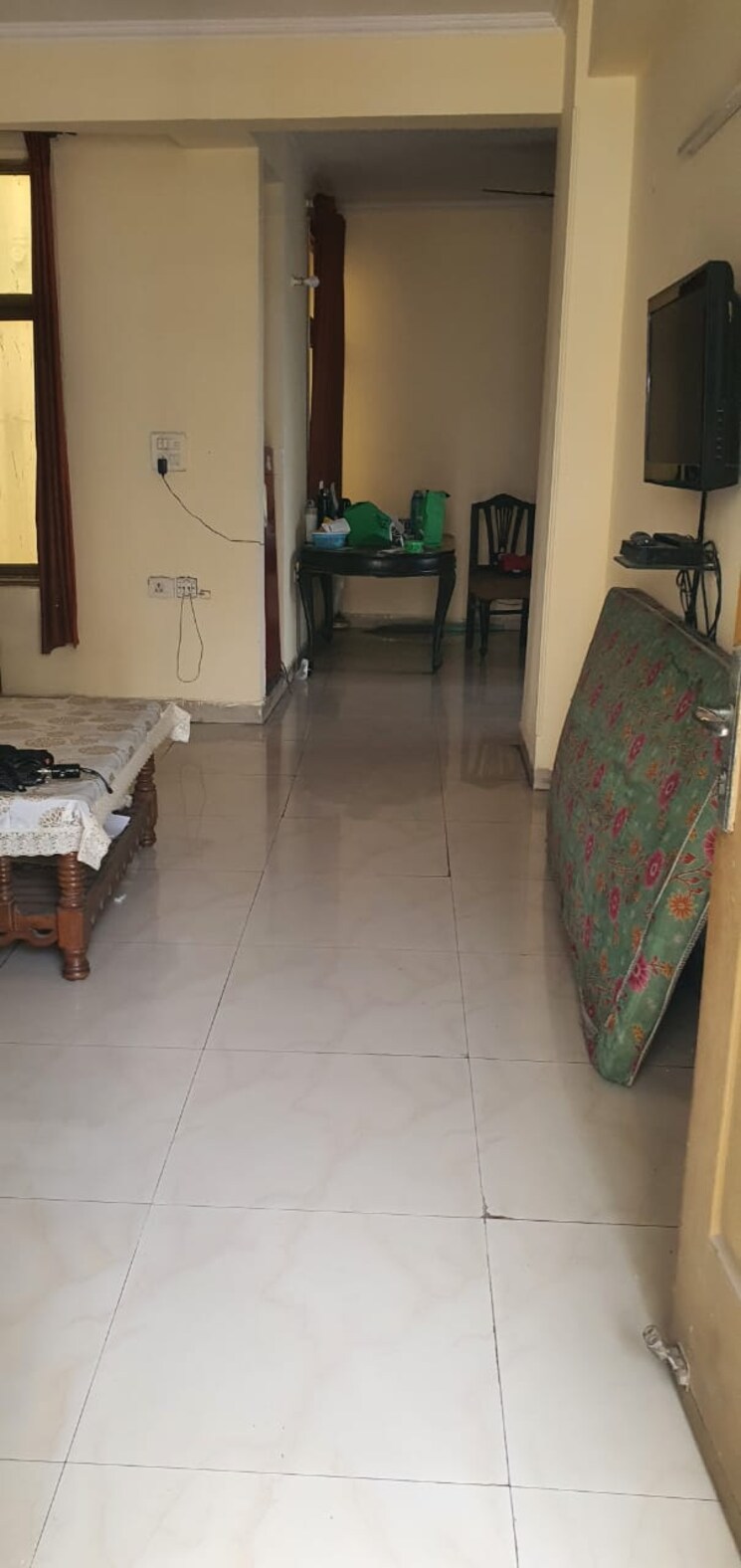 Room, niti khand 3 Bedroom 1200 Sq.Ft. Builder Floor In Niti Khand Ghaziabad 9116075