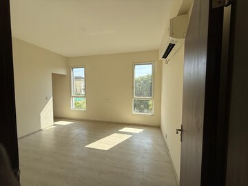 Room in 3 BHK Apartment at Experion Windchants, Sector 112 – for Sale