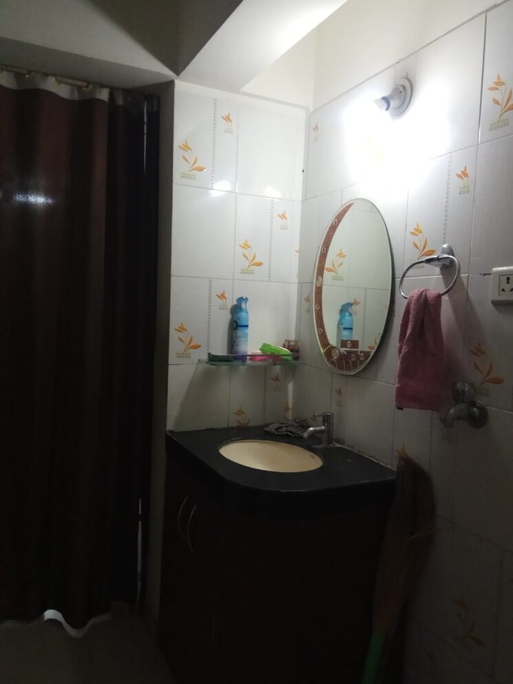Bathroom, kohinoor-estate-society 1 Bedroom 514 Sq.Ft. Apartment In Shivajinagar Pune 9116072