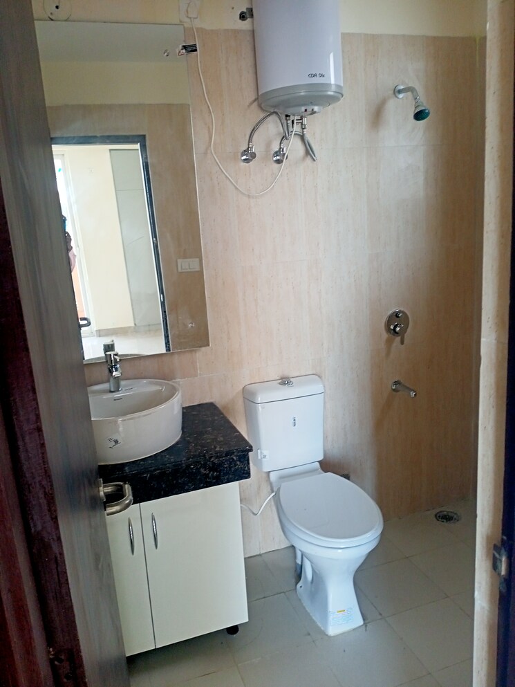 Bathroom, ansal-highland-park 3 Bedroom 1762 Sq.Ft. Apartment In Sector 103 Gurgaon 9116142