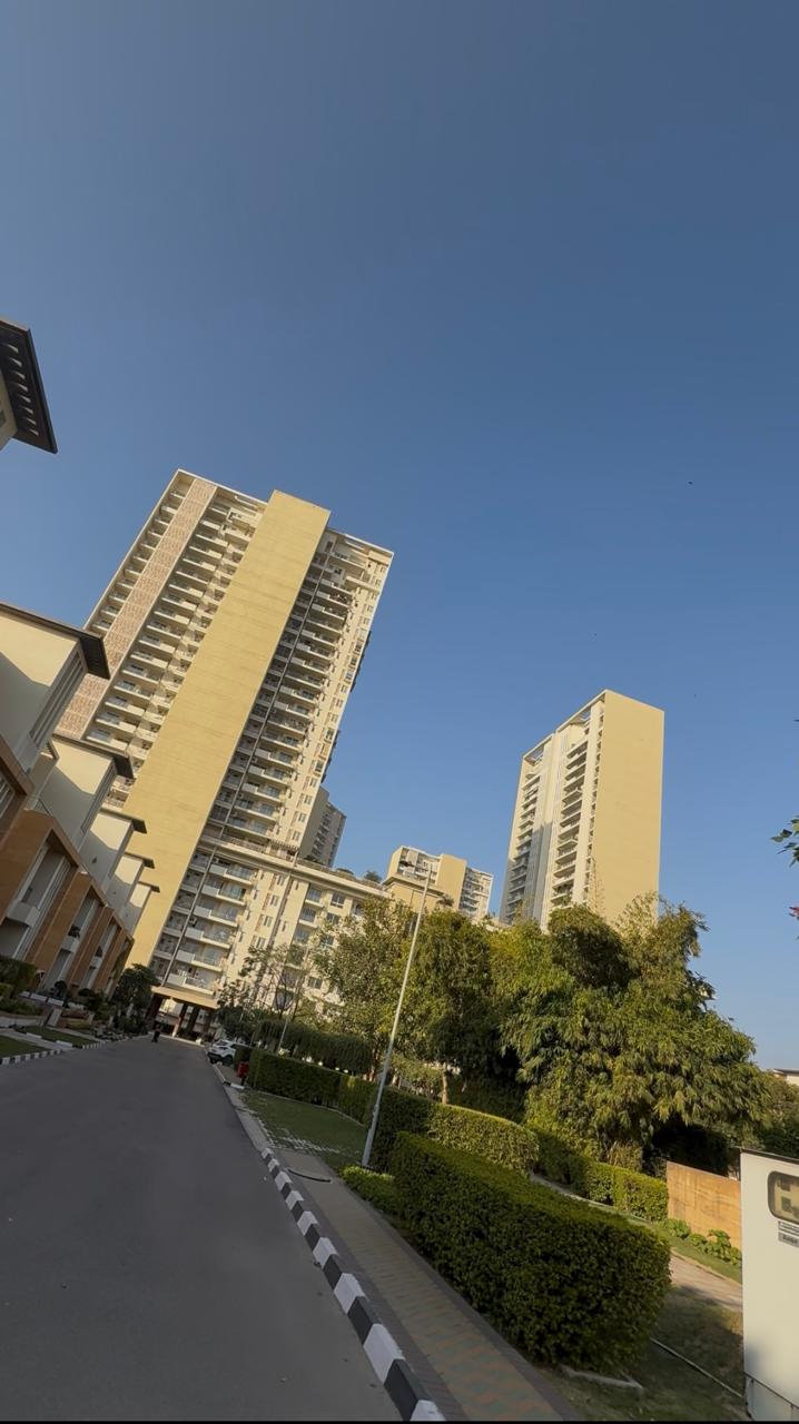 4 BHK + Servant Room,Study Room Apartment For Sale in Experion Windchants