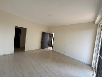 Room in 4 BHK Apartment at Experion Windchants, Sector 112 – for Sale