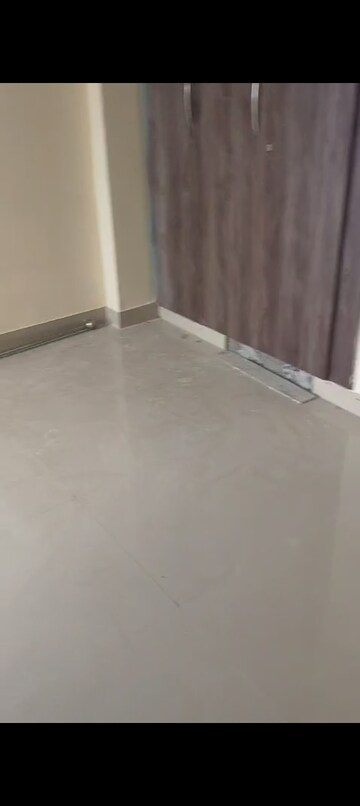 Room in 3 BHK Apartment at Paramount Emotions, Sector 1 Greater Noida – for Rent
