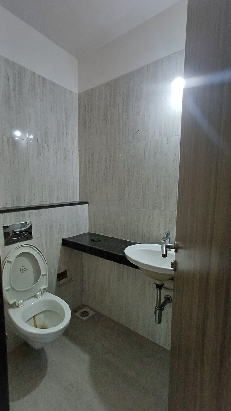 Attached Bathroom, sheth-avalon 2 Bedroom 736 Sq.Ft. Apartment In Laxmi Nagar Thane 9116245