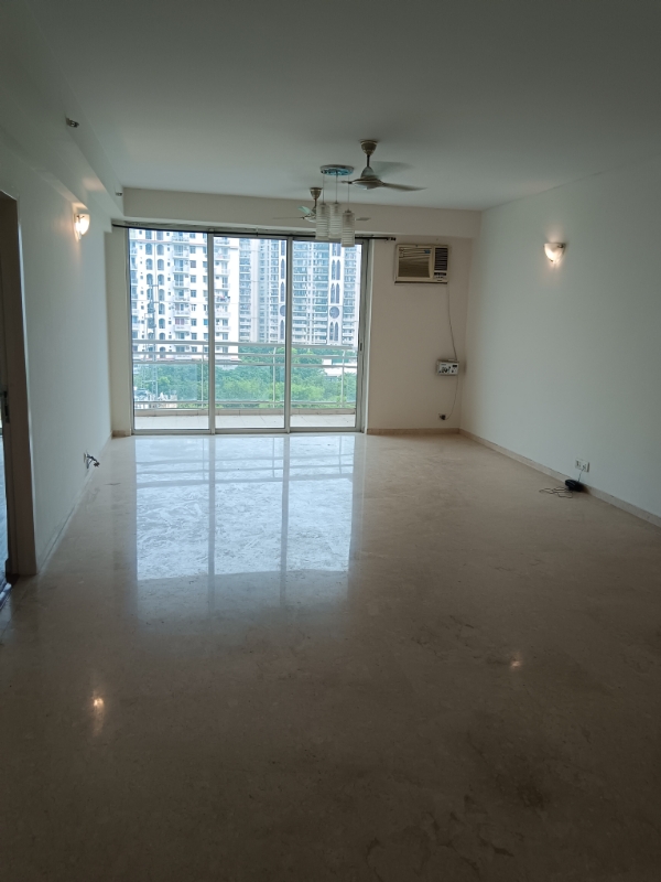 4 BHK + Servant Room Apartment For Rent in DLF The Icon