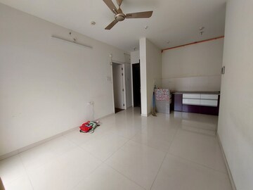 Room in 2 BHK Apartment at Rohan Leher 3, Baner – for Rent