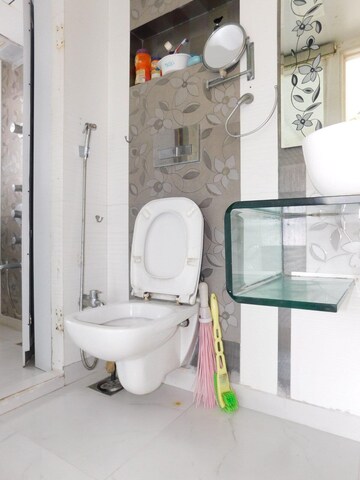 Bathroom in 3 BHK Apartment at Lodha Malabar, Malabar Hill – for Rent