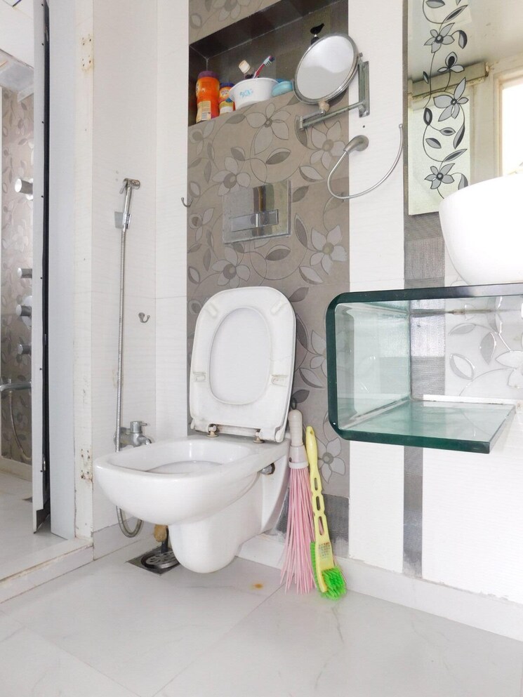 Bathroom, lodha-malabar 3 Bedroom 2300 Sq.Ft. Apartment In Malabar Hill Mumbai 9116292