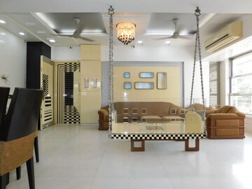 Living Room in 3 BHK Apartment at Lodha Malabar, Malabar Hill – for Rent