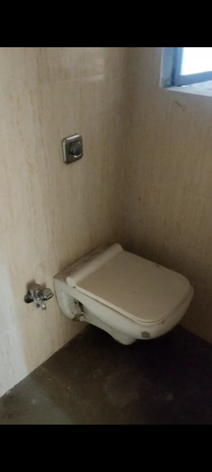 Bathroom, mahanagar-11-star 2 Bedroom 675 Sq.Ft. Apartment In Agripada Mumbai 9116416