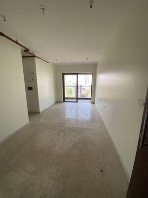 Room in 2 BHK Apartment at Kalpataru Paramount A, Kapur Bawdi – for Sale