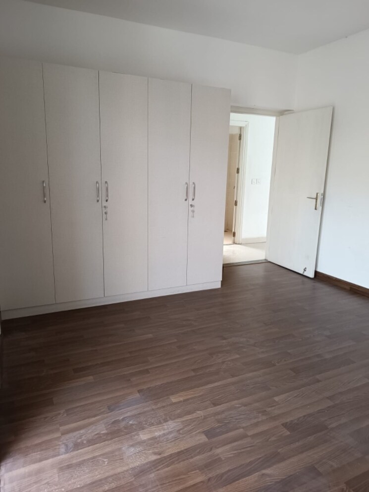 Room, bptp-park-81 4 Bedroom 800 Sq.Ft. Apartment In Sector 81 Faridabad 9116361