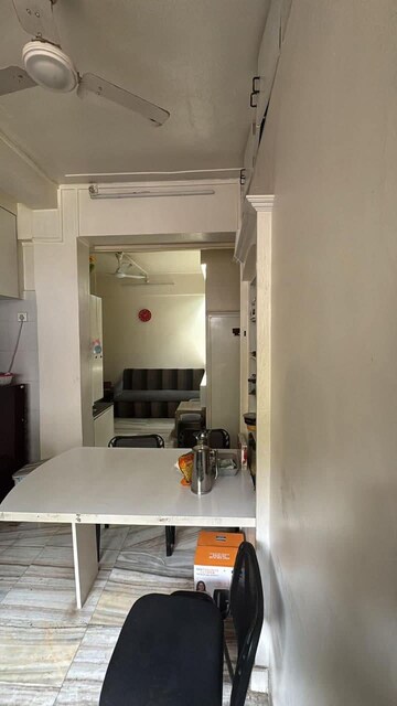 Furnished Amenities in 2 BHK Apartment at Andheri West – for Rent