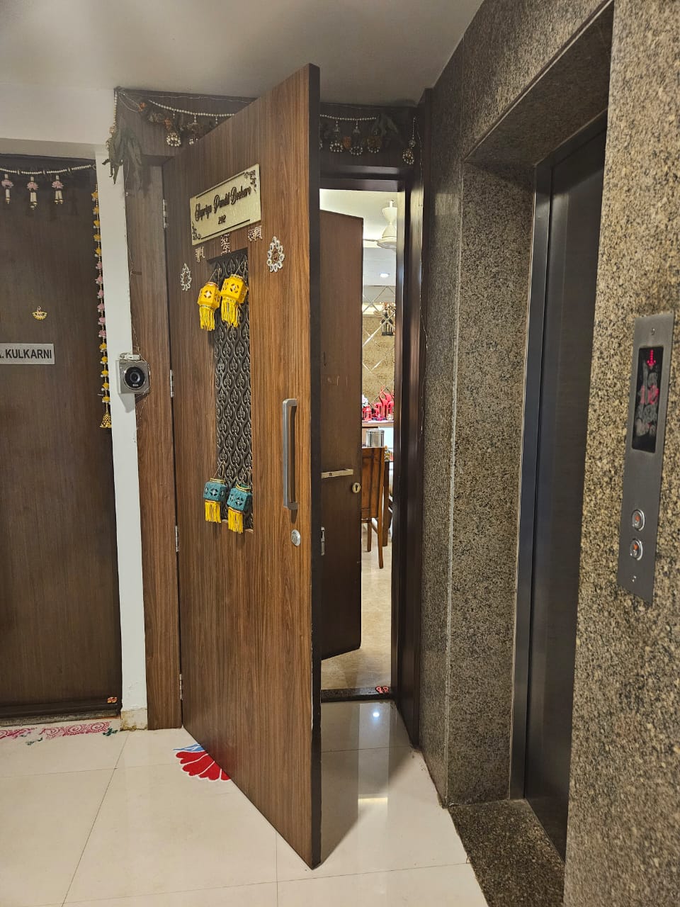 2 BHK Apartment For Rent in Lodha Luxuria