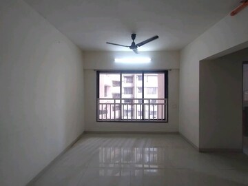 Room in 2 BHK Apartment at Crystal Armus, Chembur – for Rent