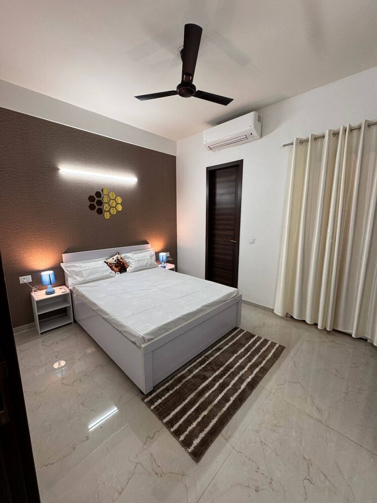 Bedroom, smart-world-orchard 3 Bedroom 1630 Sq.Ft. Apartment In Sector 61 Gurgaon 9116414