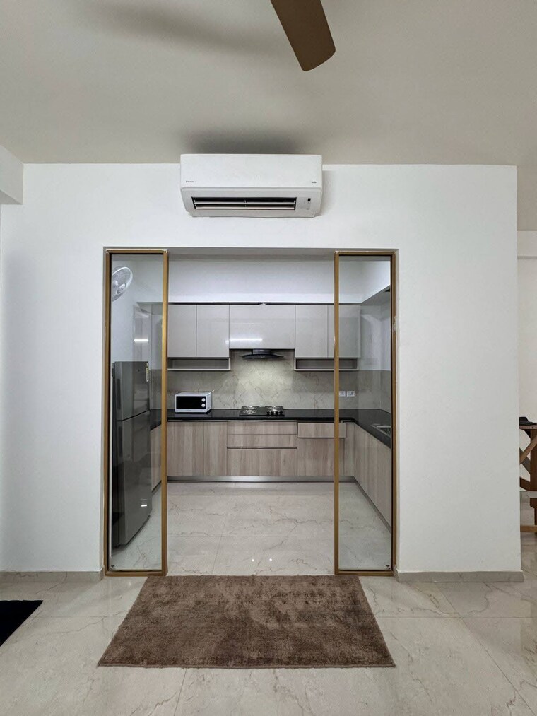 Room, smart-world-orchard 3 Bedroom 1680 Sq.Ft. Apartment In Sector 61 Gurgaon 9116421