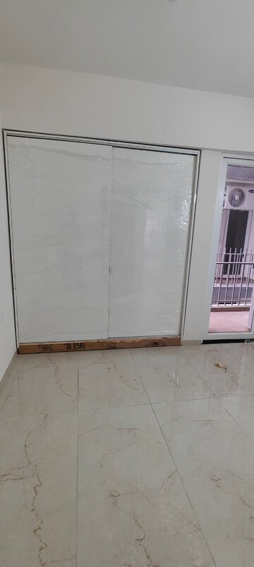 2 BHK Apartment For Rent in Pyramid Infinity, Sector 70