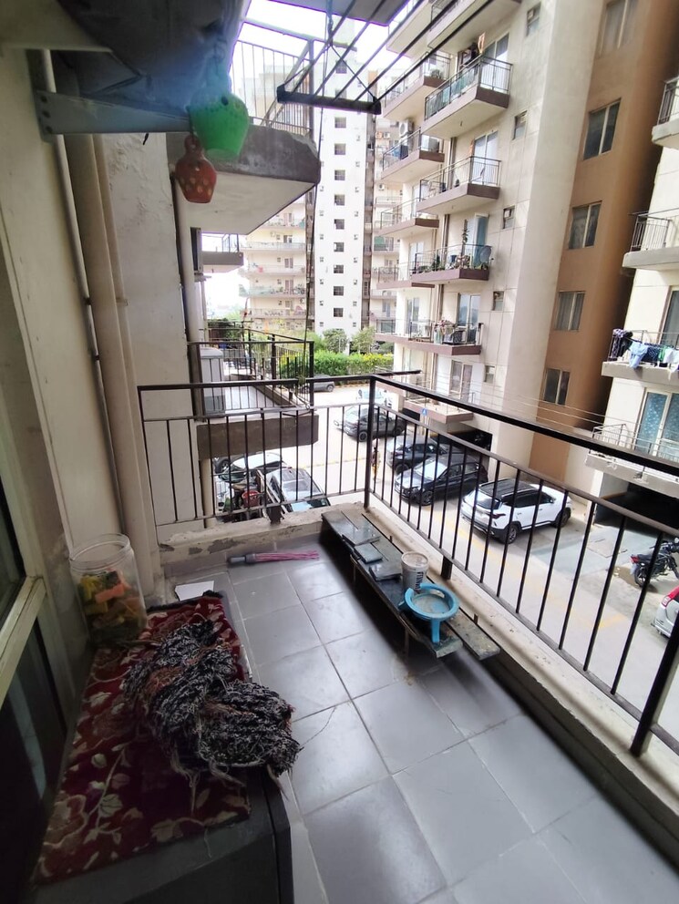 Balcony, rof-aalayas 1 Bedroom 458 Sq.Ft. Apartment In Sector 102 Gurgaon 9116504