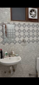 2 BHK 300 Sq.Yd. Builder Floor in Parklands