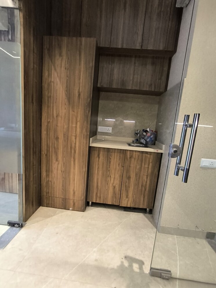 Room, puri-81-business-hub Commercial Office Space 500 Sq.Ft. In Sector 81 Faridabad 9116525