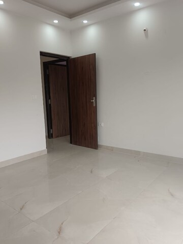 Room in 3 BHK Apartment at Shanthi Nagar – for Sale