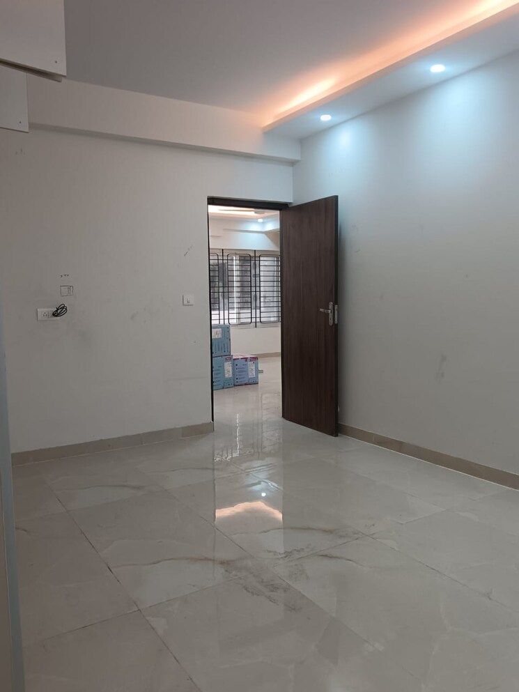 Room, shanthi nagar 3 Bedroom 2070 Sq.Ft. Apartment In Shanthi Nagar Bangalore 7973870