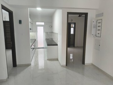 Room in 3 BHK Builder Floor at Signature Global City, Sector 37d – for Rent
