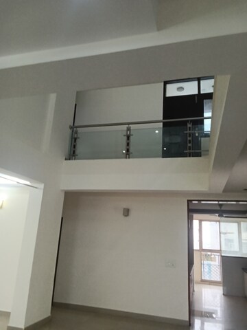  5 BHK Apartment at Jasminium Apartment, Sector 45 – for Rent
