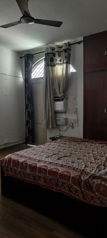 Bedroom in 3 BHK Builder Floor at Lajpat Nagar – for Rent