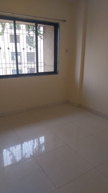 Room in 2 BHK Apartment at Skyrise Good Relation Wing B, Chembur – for Rent