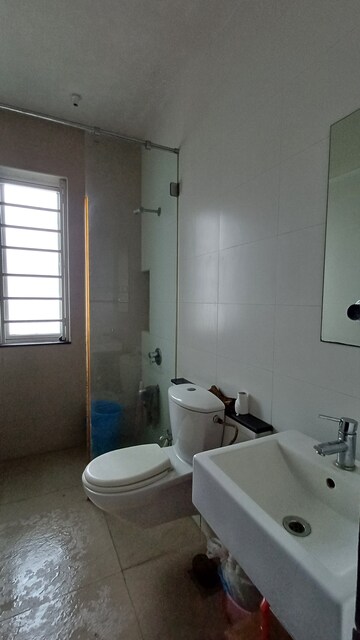 Bathroom in 2.5 BHK Apartment at Sheth Vasant Lawns, Laxmi Nagar – for Rent