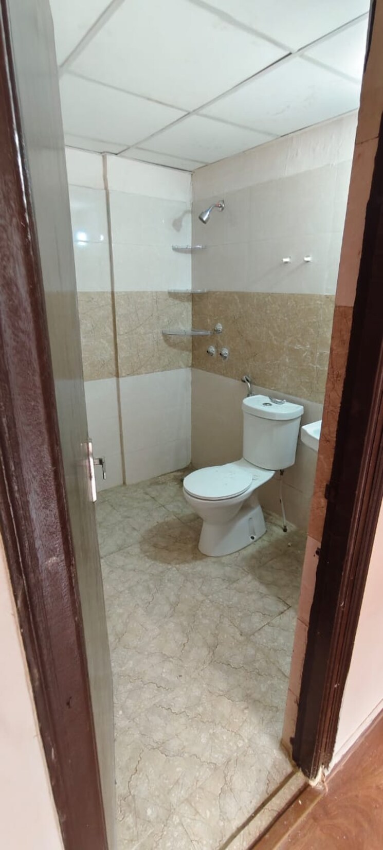 Bathroom, gaur-city-1st-avenue 2 Bedroom 715 Sq.Ft. Apartment In Sector 4 Greater Noida Greater Noida 9116599