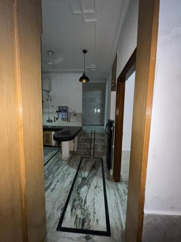 Bathroom in 2 BHK Builder Floor at Dlf Phase ii – for Rent