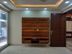 Furnished Amenities in 3 BHK Builder Floor at Ansal Sushant Lok I, Sector 43 – for Sale