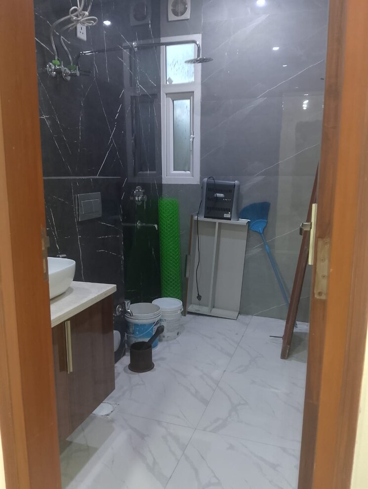 Bathroom, vipul-world-plots 3 Bedroom 2100 Sq.Ft. Builder Floor In Sector 48 Gurgaon 9116729