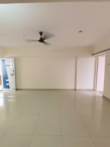Room in 3 BHK Apartment at Siddhivinayak Shubhashree Residential, Akurdi – for Rent