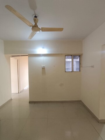 Room in 3 BHK Apartment at Siddhivinayak Shubhashree Residential, Akurdi – for Rent